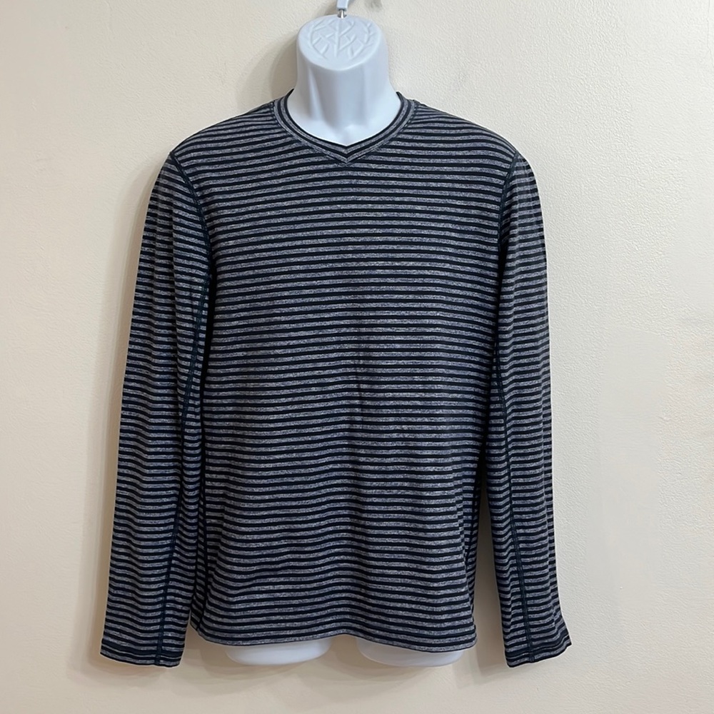 Lululemon T-Shirt